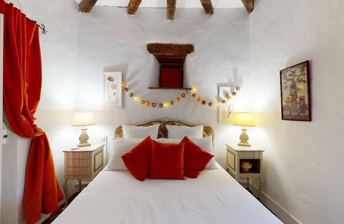 Lanne-en-Baretous House | Vacation rental Château de Porthos up to 6 people south west Pyrenees Mountains