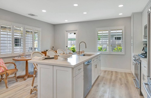 Del Mar House | Vacation Rental!100 yards to the sand! Two blocks to Jake's!