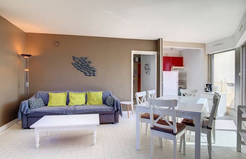 Carnon-Plage Apartment | Vacation rental - F3 - 8 ppl - 1st line - Garage - Pets allowed