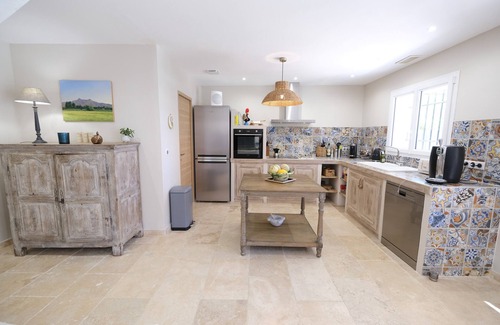 Aureille Villa | Vacation rental house with pool AUREILLE LS1-386