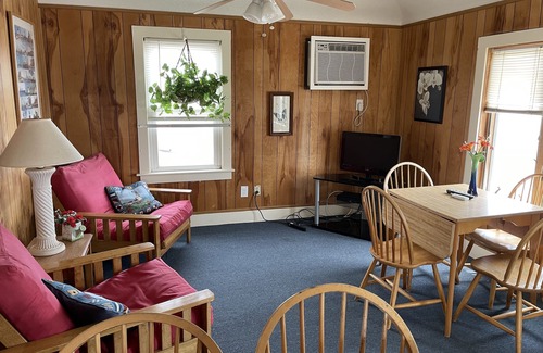 Misquamicut Apartment | Vacation Rental in the heart of Misquamicut Beach