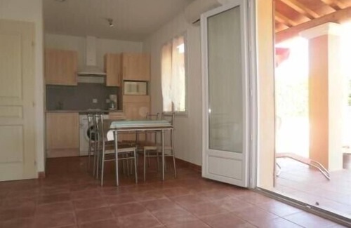 Gard Rhodanien Villa | Vacation rental maisonnette in Gard village between Orange and Avignon