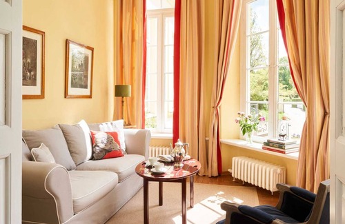 Dalwitz Apartment | Vacation rental mansion apartment (5 pers.) - FerienGut Dalwitz manor house