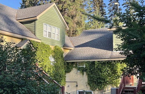 Blaeberry House | VACATION RENTAL- SLEEPS UP TO 10 -GOLDEN BC