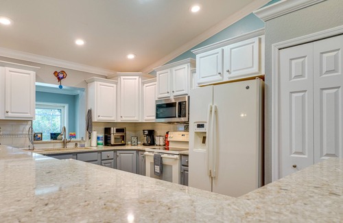 Sebring House | Vacation Rental w/Lanai & Grill in Sebring!