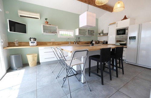 Barbentane Villa | Vacation rental with pool BARBENTANE LS6-255