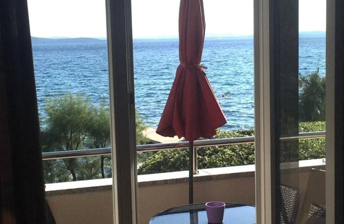 Diklo House | Vacation right by the sea, no road traffic, good transport connections