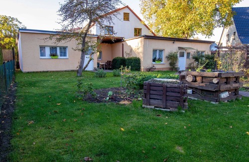 Eldena Apartment | Vacation room 1 - Holidays at Bierbach