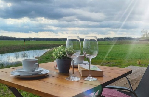 Quitzdorf am See Apartment | Vacation room Hecht-Kammer with shower/WC