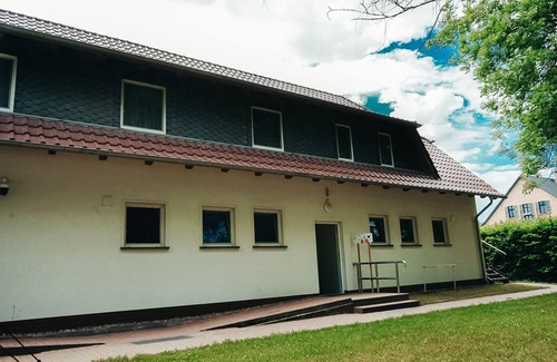 Priepert Apartment | Vacation room directly on the lake
