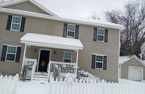North Camellia Acres House | Vacation room, quiet neighborhood,close to the beach and the military base.