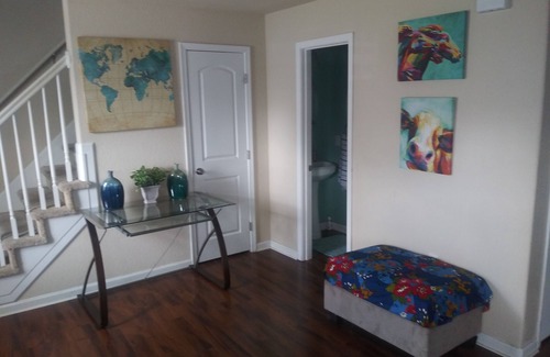 North Camellia Acres House | Vacation room, quiet neighborhood,close to the beach and the military base.