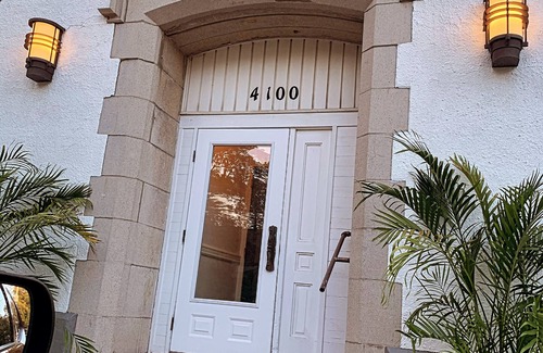 Crystal Beach Apartment | Vacation suite directly across from the beach at Crystal Beach on Lake Erie