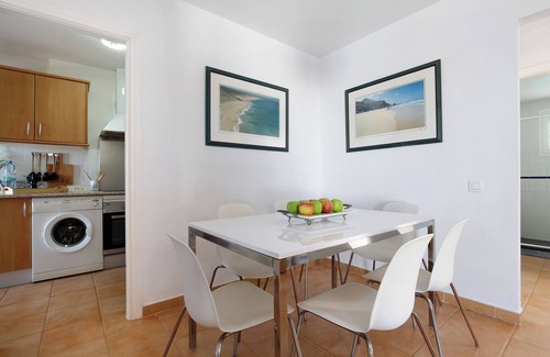 Caleta de Fuste Villa | Vacation Villa 'Vv Valdeconcha, Piscina Privada' with Sea View, Private Pool and Wi-Fi