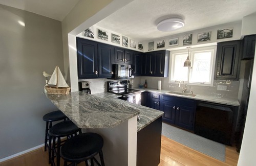 Huron Villa | Vacation Villa overlooks 9th fairway a 12 minute drive to Cedar Point near beach