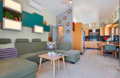 Abades House | Vacation 'Virgen Del Carmen' with Sea View, Wi-Fi and Air Conditioning