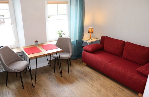 Burgen Apartment | Vacation with the winegrower with use of the garden - Own restaurant