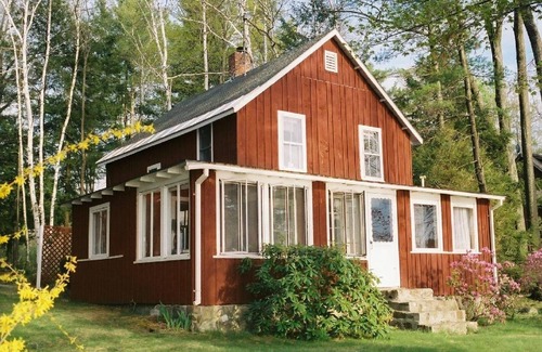Rindge Cottage | Vacationer's oasis on the waterfront of picturesque Pearly Pond.