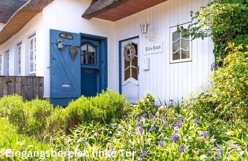 Oevenum Apartment | "Vacations in the Tide House: relaxation and adventure on the North Sea!"