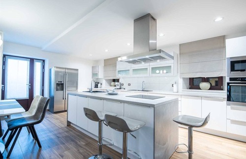 Fiorini Villa | Vacay Luxury Villa LV