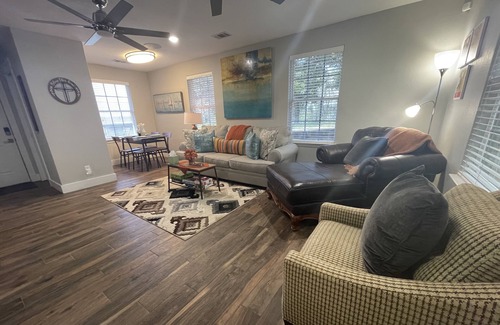 Bridgeport House | Vacay on the Lake-off of HWY 380