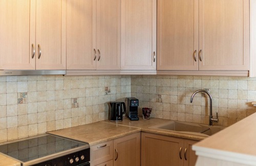 Firostefani Apartment | Vacay Suites *King Suite with Caldera View*