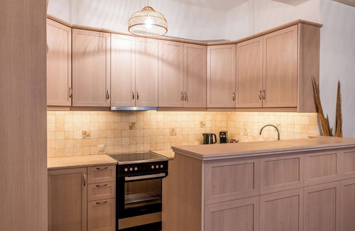 Firostefani Apartment | Vacay Suites *King Suite with Caldera View*
