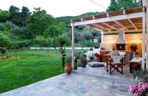 Agia Paraskevi House | Vague Summer House