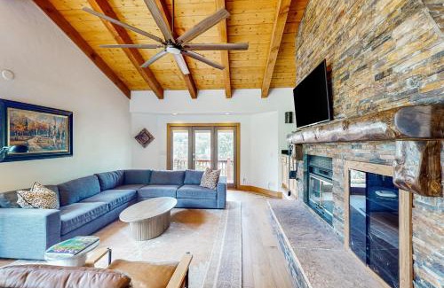 Highland Meadows House | Vail City Bungalow