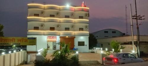 Wadki Hotel | Vaishali Lodge