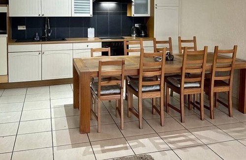 Liers House | Vakantiehuis/bungalow Brug24