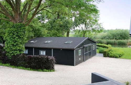 Wijk en Aalburg House | Vakantiehuis Onder de Peppel met sauna en jacuzzi