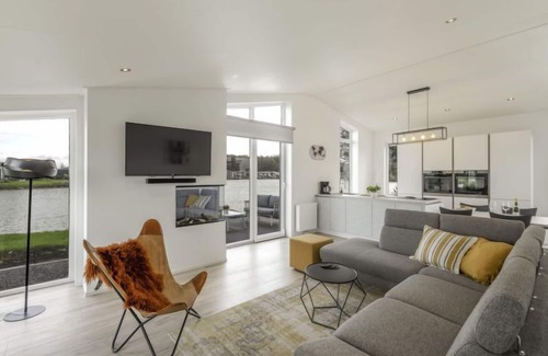 Wemeldinge House | Vakantiehuis Ruisweg 28 by Interhome