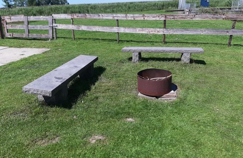 Idsegahuizum House | Vakantiehuisje De Geitenstal