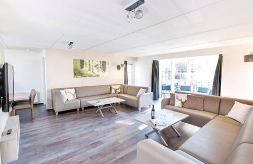Municipality of Oosterhout Villa | Vakantiepark de Katjeskelder 12