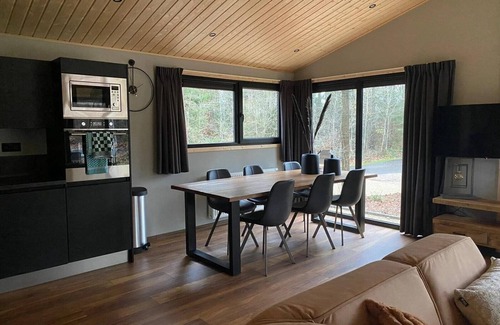 Ruinen Ski Chalet | Vakantiepark De Wiltzangh - Hackfort Hottub 6