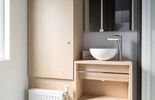 Jabbeke Ski Chalet | Vakantiepark Klein Strand - Luxe Chalet 6p