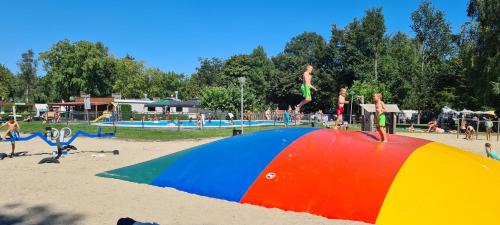 Urk Other | Vakantiepark 't Urkerbos - 4 persoons Brabantse blokhut
