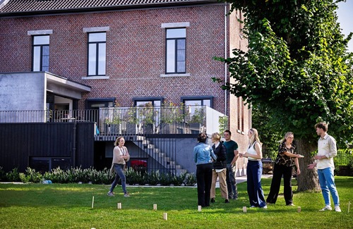 Maasmechelen House | Vakantiewoning HET Maashuis met 9 Slaapkamers met Eigen Sanitair Voor max 26p
