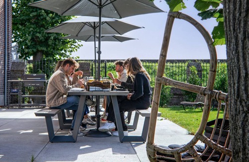 Maasmechelen House | Vakantiewoning HET Maashuis met 9 Slaapkamers met Eigen Sanitair Voor max 26p
