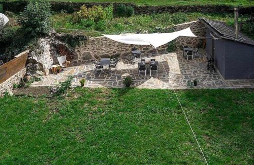 Les Apartment | Val Aran acogedor apartamento con vistas y jardín