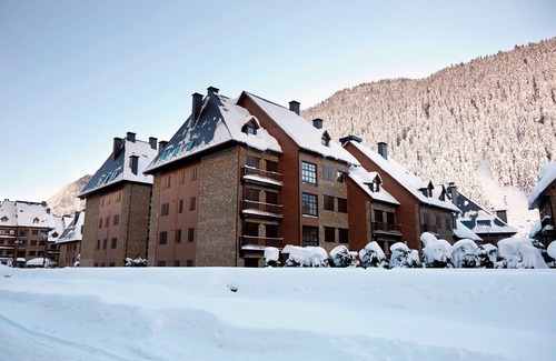Casarilh Apartment | Val de Ruda Luxe 39 by FeelFree Rentals