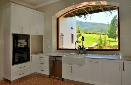 Drakenstein House | Val Du Charron Wine & Leisure Estate