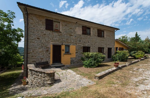 Apecchio Villa | Valdarecchia: a peaceful country-house on the hills