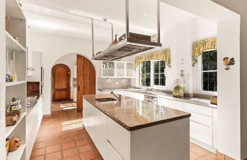 Sotogrande Villa | Valderrama Hole 17 Amazing Villa