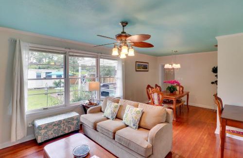 Valdosta House | Valdosta Home Bar, BBQ, Fire Pit and More!
