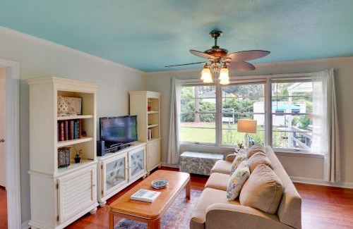 Valdosta House | Valdosta Home Bar, BBQ, Fire Pit and More!