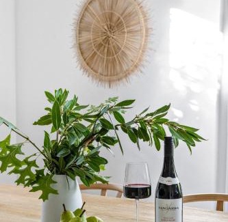 McLaren Vale House | Vale 194 - Luxury Accommodation in McLaren Vale - 5 holiday homes with king size beds