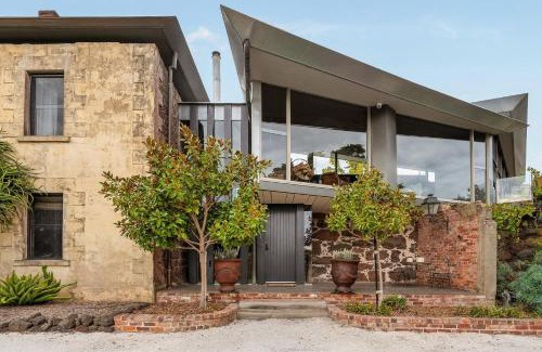 Ullina House | Vale Hill House