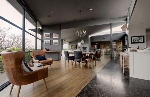 Ullina House | Vale Hill House